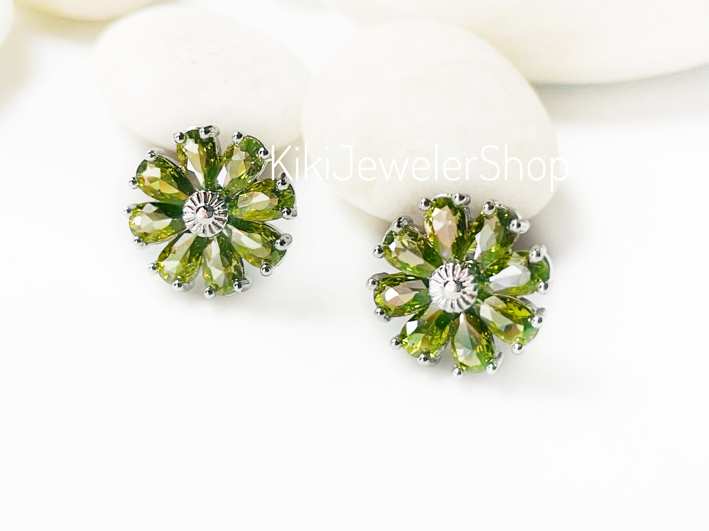 Peridot Daisy Flower Earrings Gold-filled
