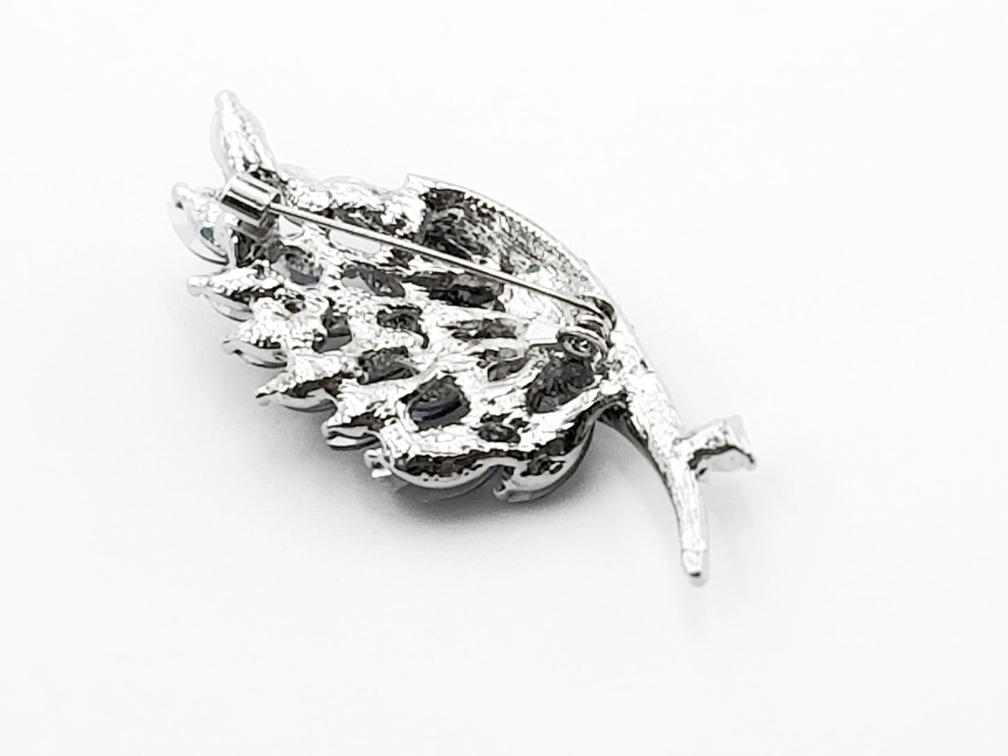 Sapphire crystal floral bouquet brooch, dark blue crystal silver wedding brooch, navy blue crystal pin, white gift for her, gift for mom