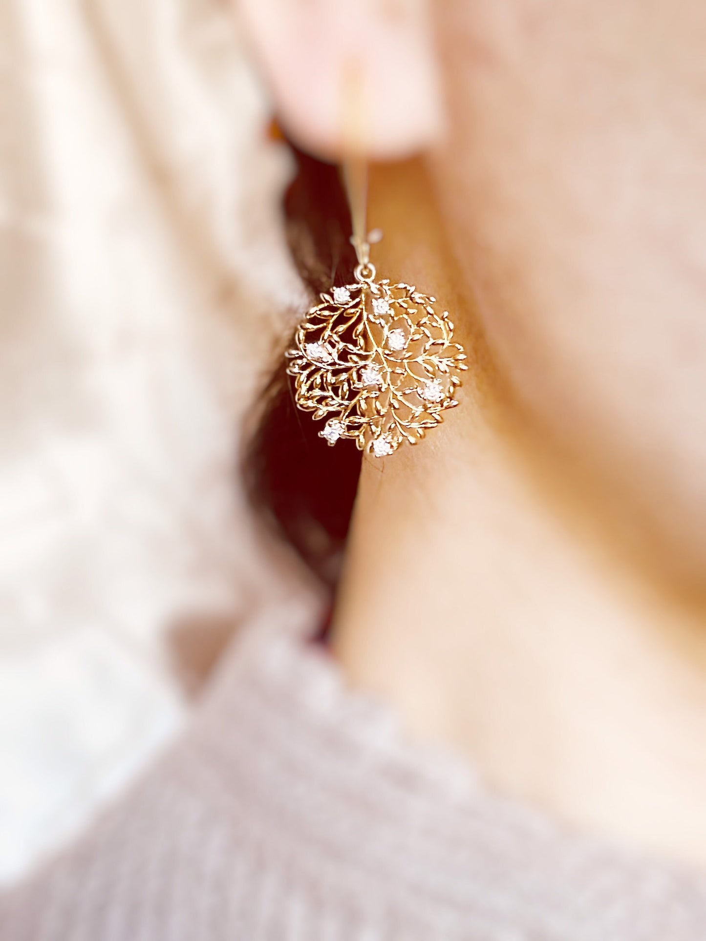 Floral filigree gold earrings, bridal earrings gold, bridesmaids earrings, wedding jewelry, gold, gift for her