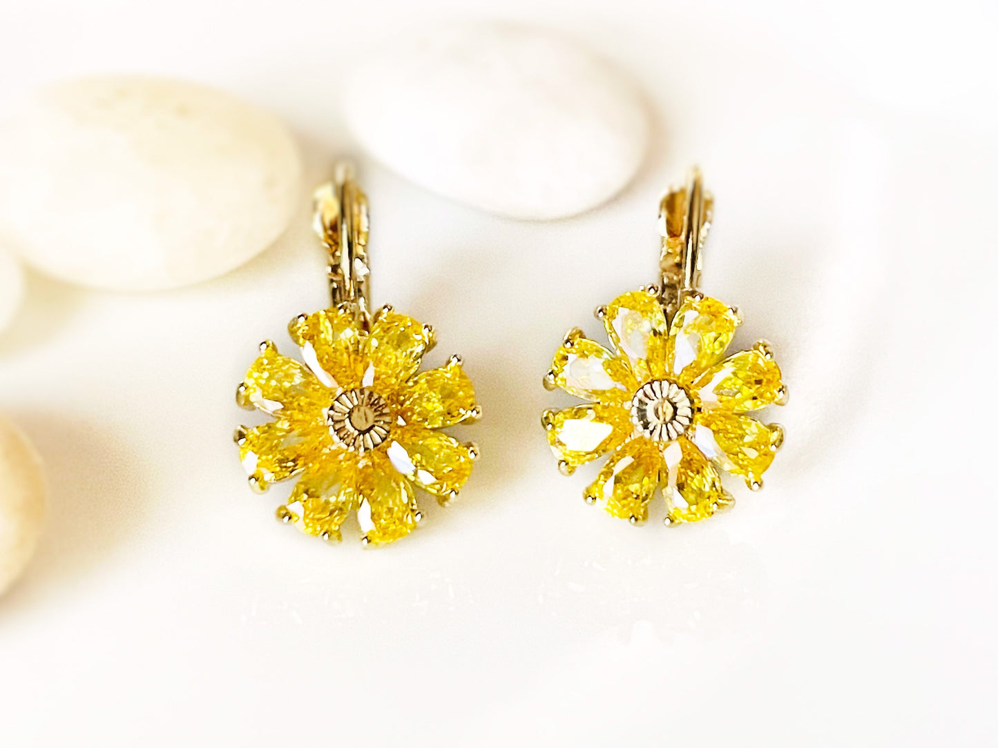 Citrine flower dangle earrings, yellow gemstone daisy flower earrings, November birthstone earrings, gift for mom, gift for her