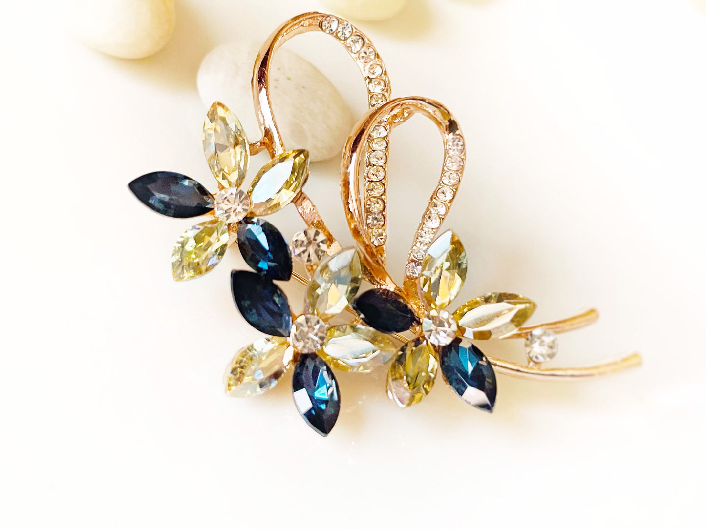 Sapphire statement bouquet brooch, dark blue fancy crystal wedding bouquet brooch, gift for her, gift for mom, something blue