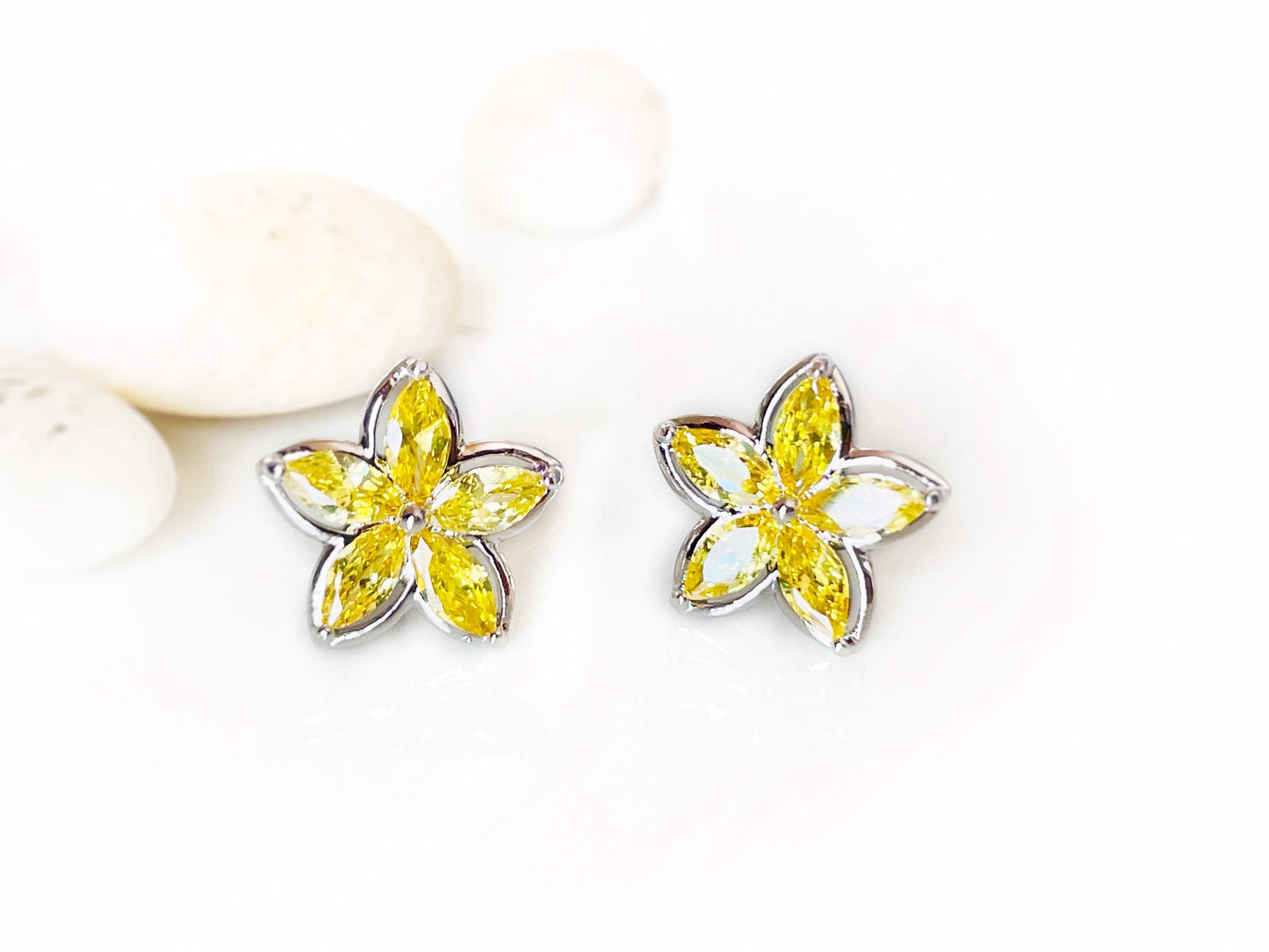 Emerald green flower stud earrings white gold, green gemstone flower earrings, gift for her, gift for daughter, May birthstone