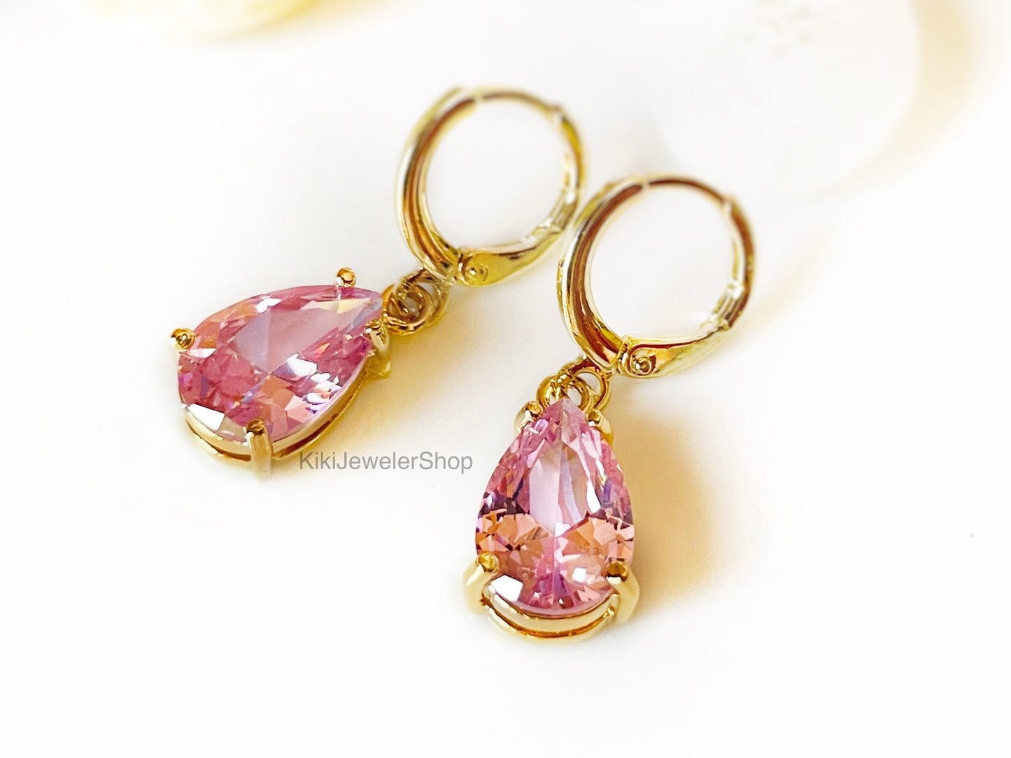 Boucles d'oreilles pendantes en saphir rose en forme de larme, boucles d'oreilles en pierre précieuse rose, pierres de naissance d'octobre, cadeau pour elle, cadeau pour maman