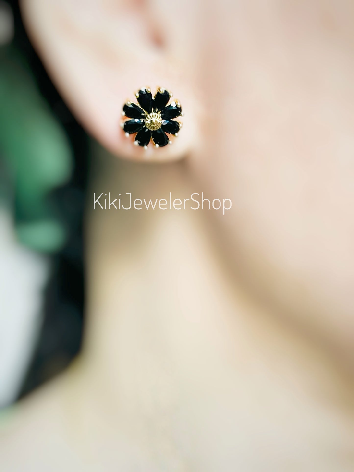 Emerald Daisy Flower Earrings Gold-filled