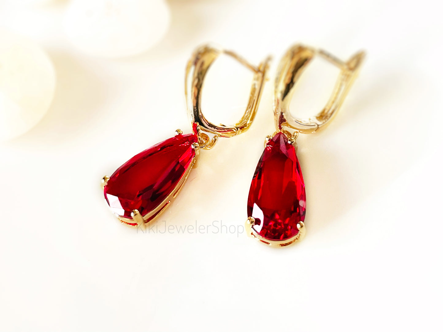 Boucles d'oreilles pendantes en rubis, pierres précieuses rouges, pierre de naissance de juillet, cadeau pour elle, cadeau pour maman, cadeaux pour les demoiselles d'honneur