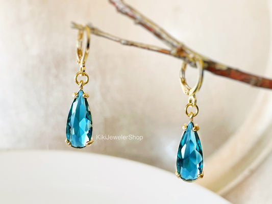 Boucles d'oreilles pendantes en topaze bleue et or, en forme de larme, pierre de naissance de décembre, boucles d'oreilles allongées en pierre précieuse bleue, cadeau pour elle, cadeau pour maman