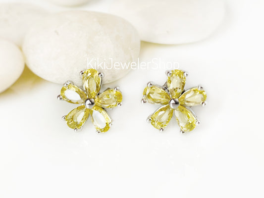 Small Citrine Flower Stud Earrings