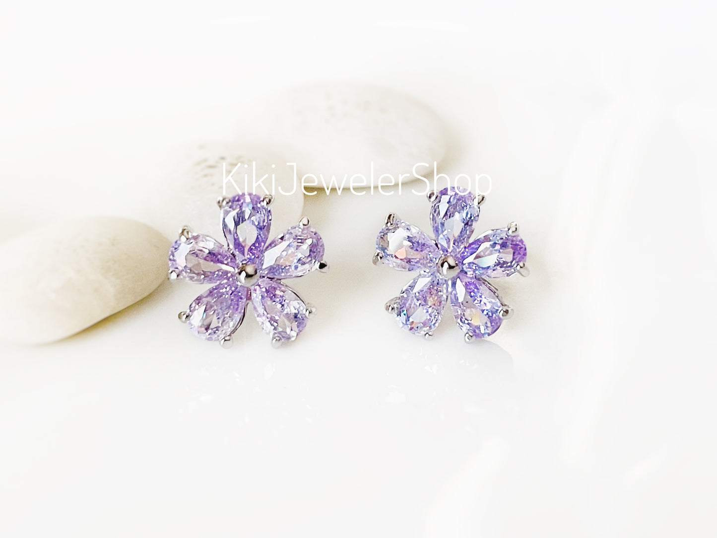 Light amethyst flower stud earrings studs, lilac purple gemstone flower studs