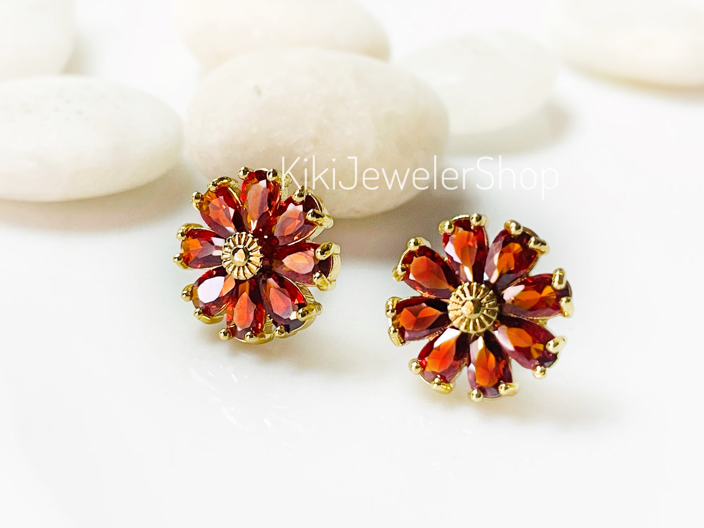 Garnet Red Daisy Flower 2pc Jewelry Set Gold filled