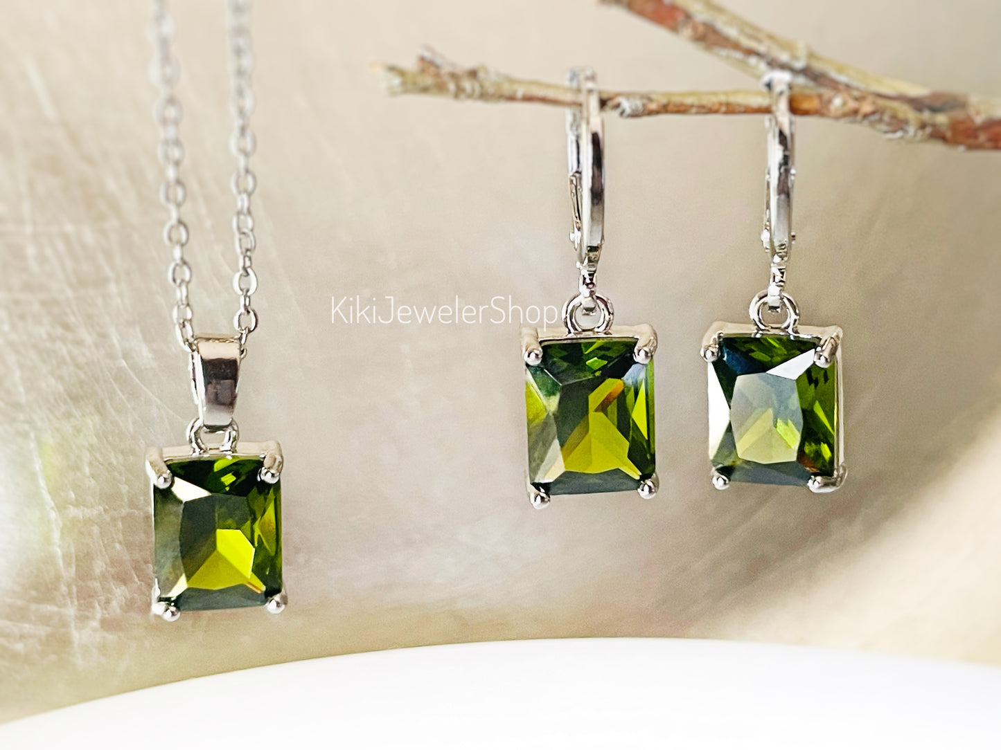 Peridot 2pc jewelry set small emerald cut