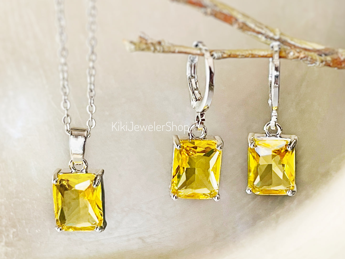 Citrine 2pc jewelry set small emerald cut