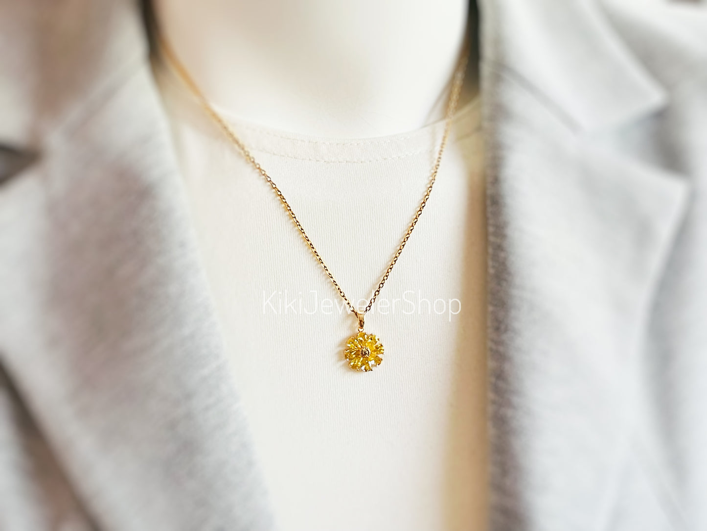 Garnet red daisy flower 2pc jewelry set