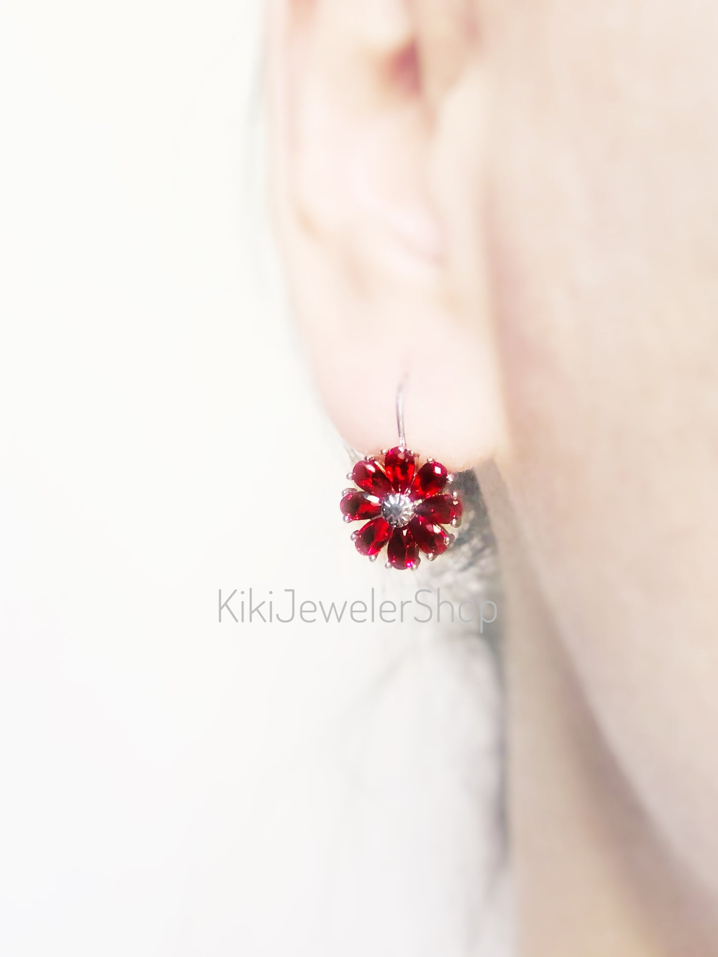 Emerald Daisy Flower Earrings Gold-filled