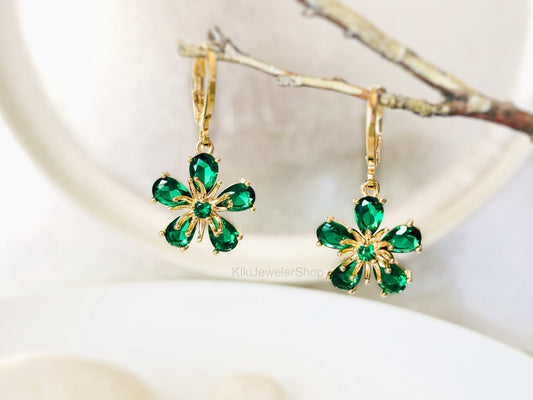 Emerald Green Flower Dangle Earrings