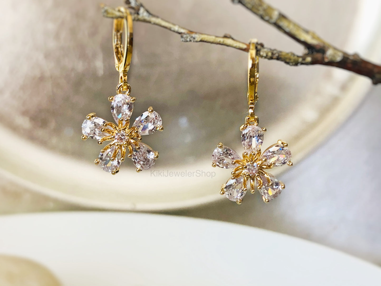 Emerald Green Flower Dangle Earrings