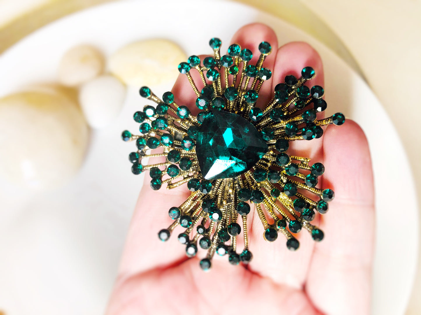 Broche en forme d'étoile avec grand cristal noir, pendentif en cristal noir imposant, cadeau idéal pour maman, cadeau pour elle