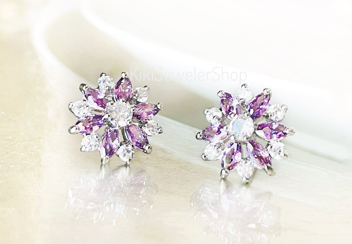 Peridot+White Sapphire Snowflake Flower Studs