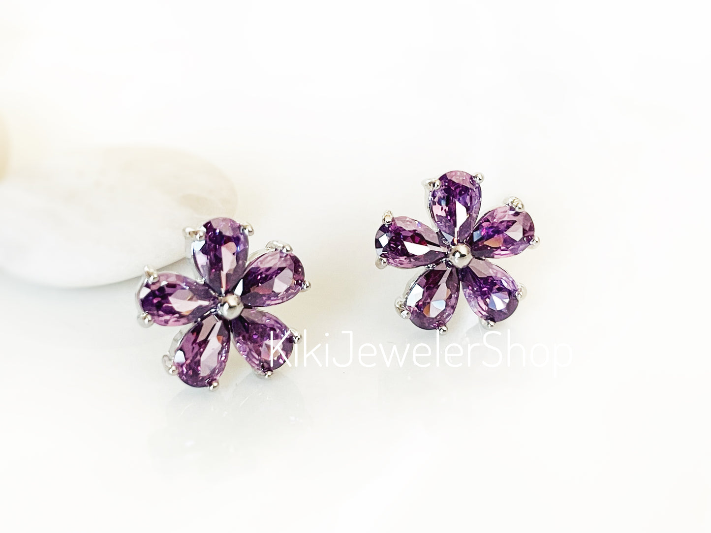 Light amethyst flower stud earrings studs, lilac purple gemstone flower studs