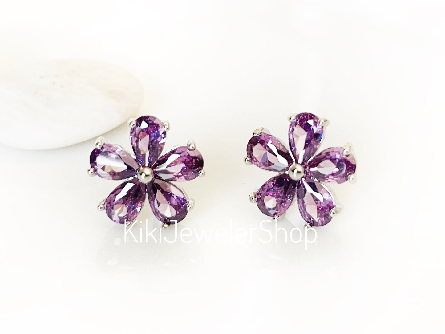 Light amethyst flower stud earrings studs, lilac purple gemstone flower studs
