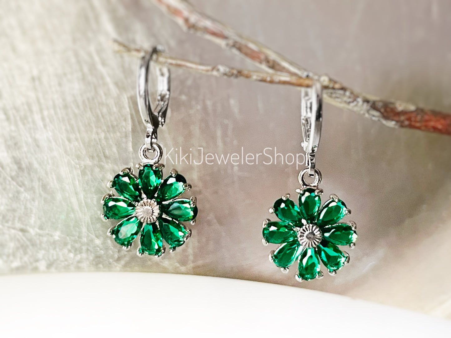 Emerald Daisy Flower Earrings Gold-filled