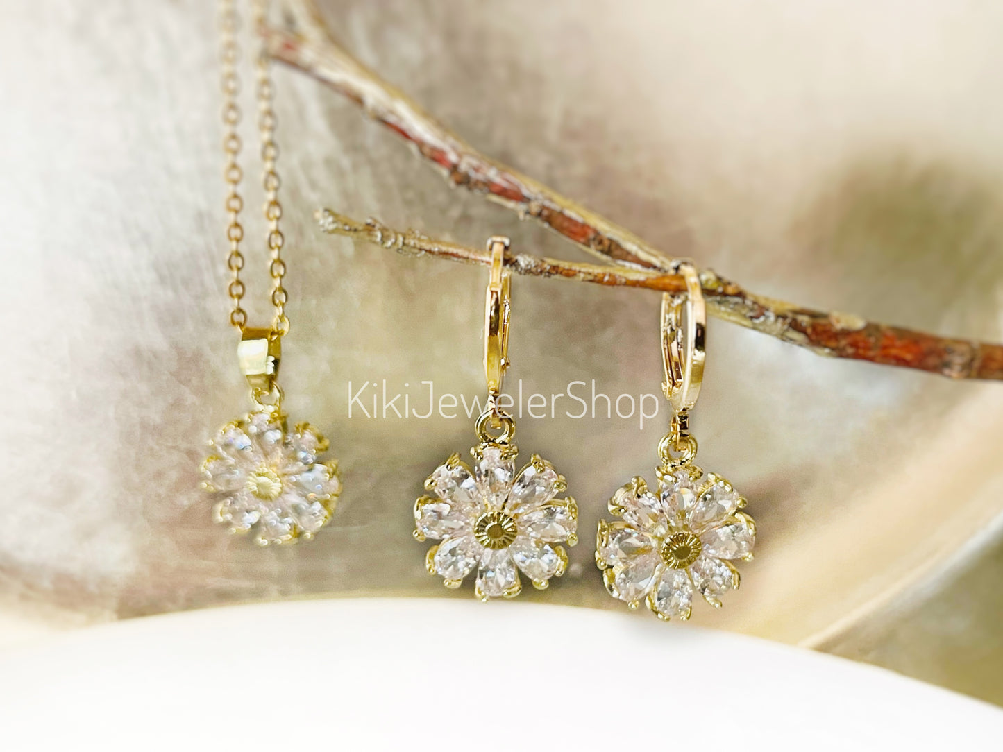 White Sapphire Daisy Flower Jewelry Set Gold Filled