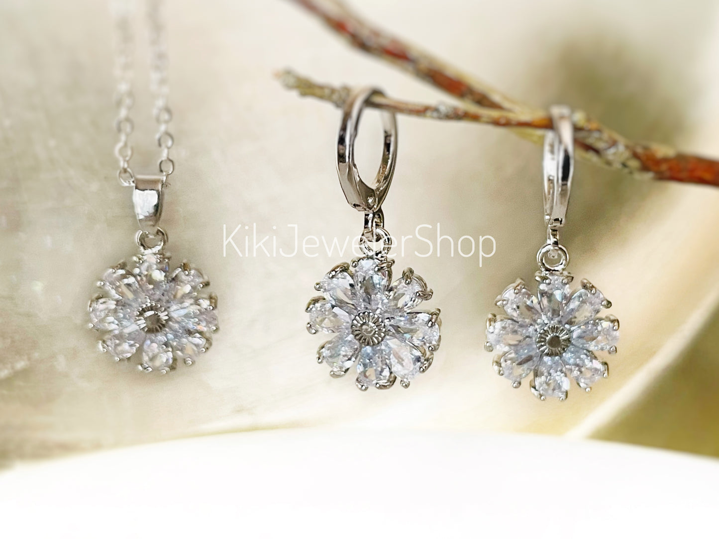 White Sapphire Daisy Flower Jewelry Set Gold Filled