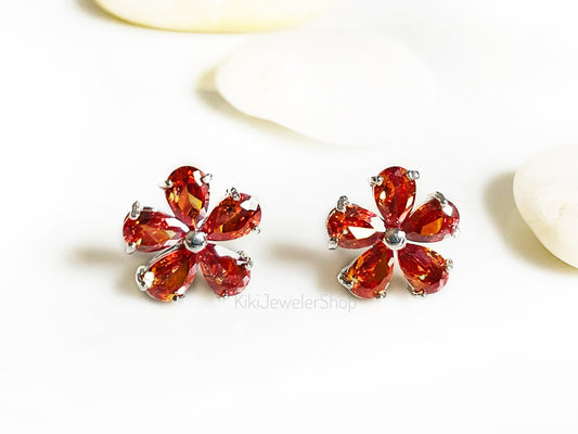 Garnet flower stud earrings studs