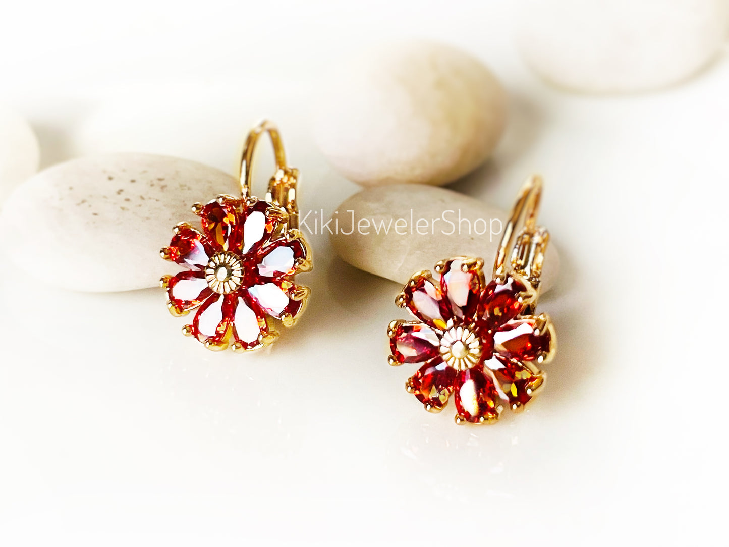Daisy Flower Earrings Leverback