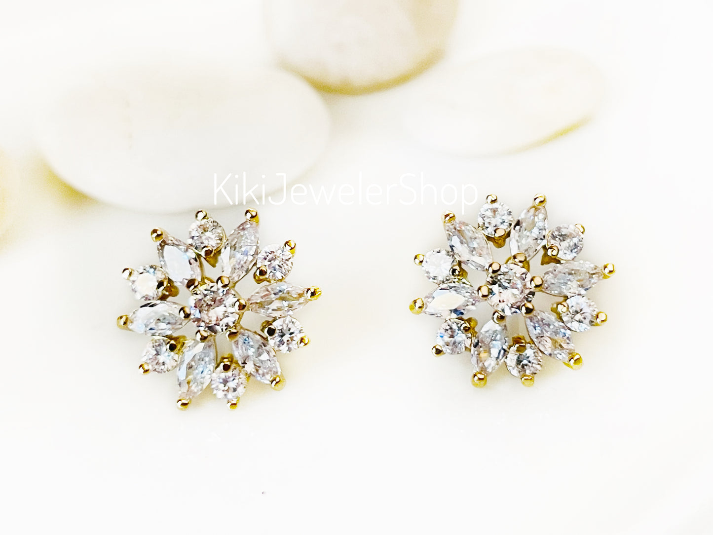 Peridot+White Sapphire Snowflake Flower Studs