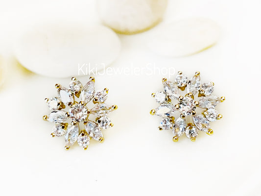 White Sapphire Snowflake Flower Studs Gold