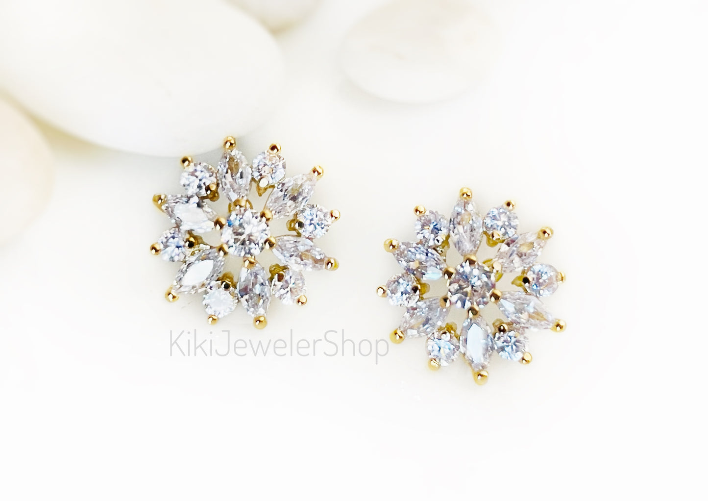 Peridot+White Sapphire Snowflake Flower Studs