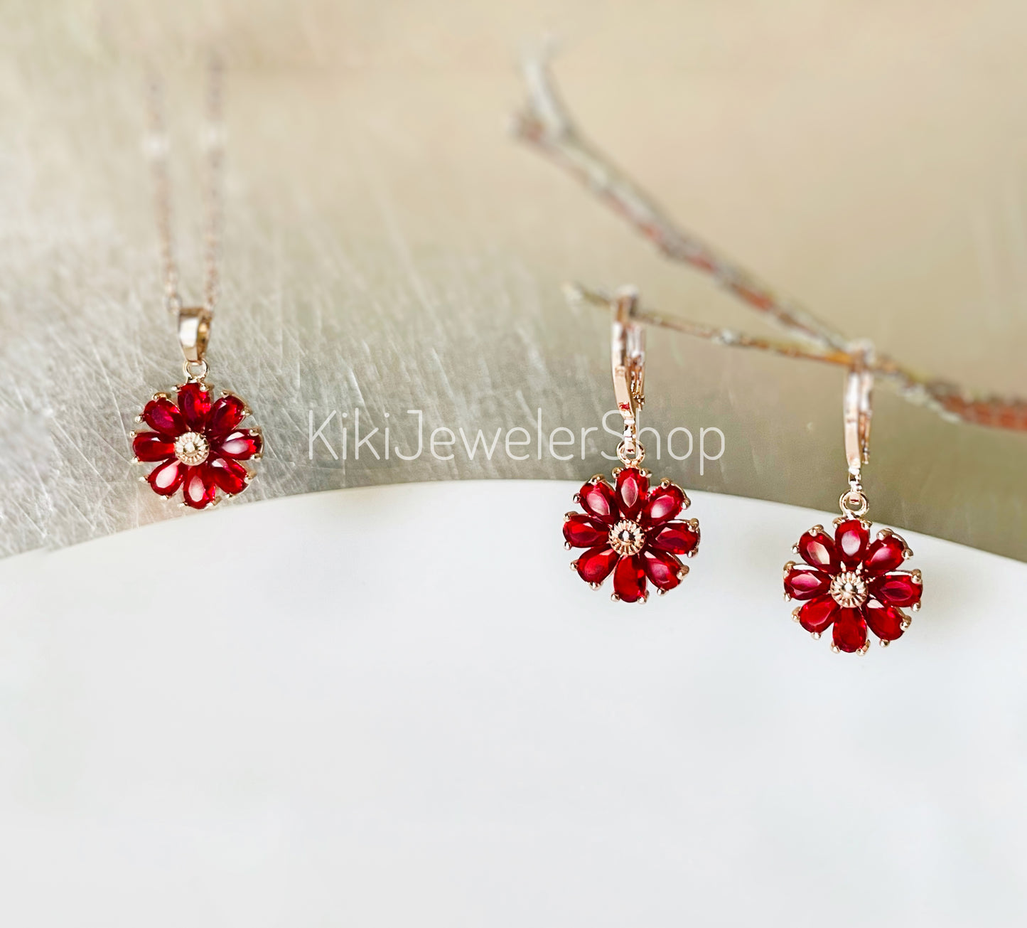 Garnet red daisy flower 2pc jewelry set