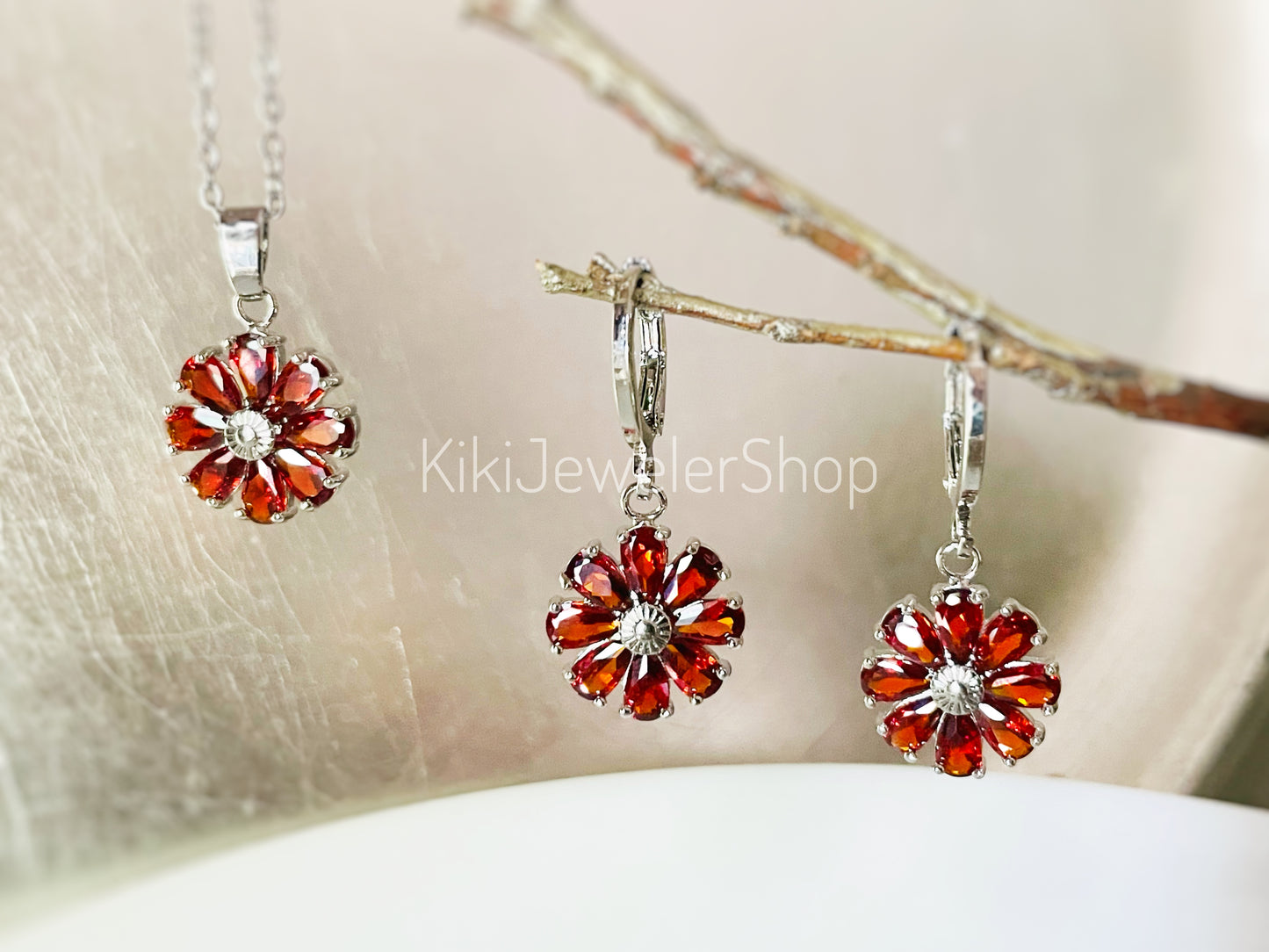 Garnet Red Daisy Flower 2pc Jewelry Set Gold filled