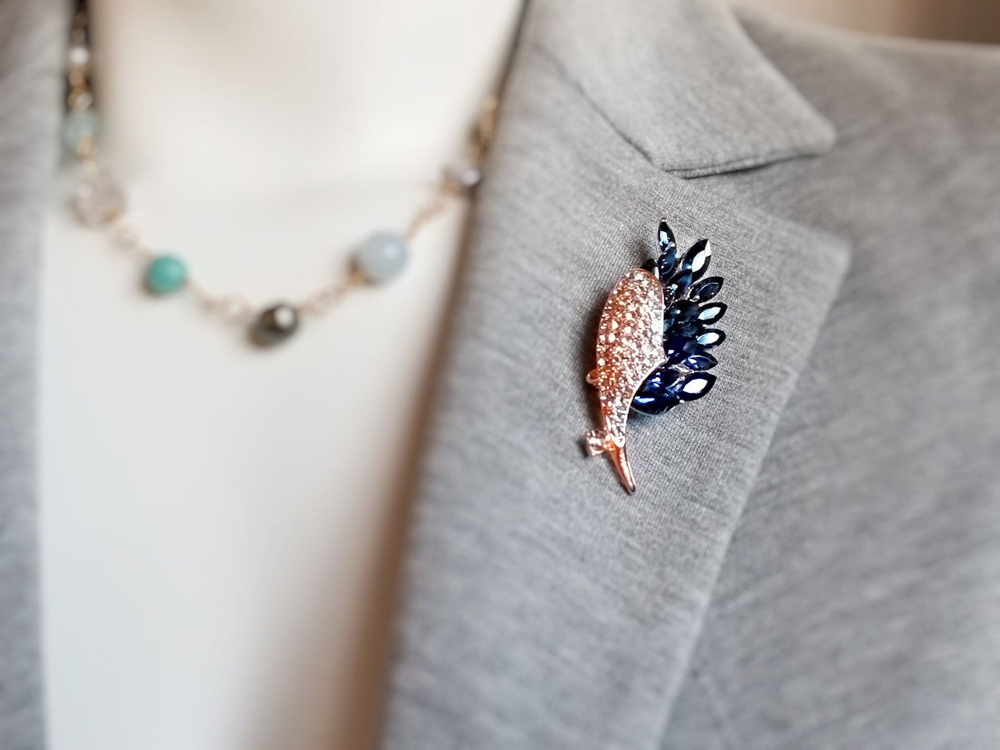 Sapphire bouquet brooch pin in 14K rose gold, dark blue crystal brooch, wedding bouquet brooch, gift for her, gift for mom