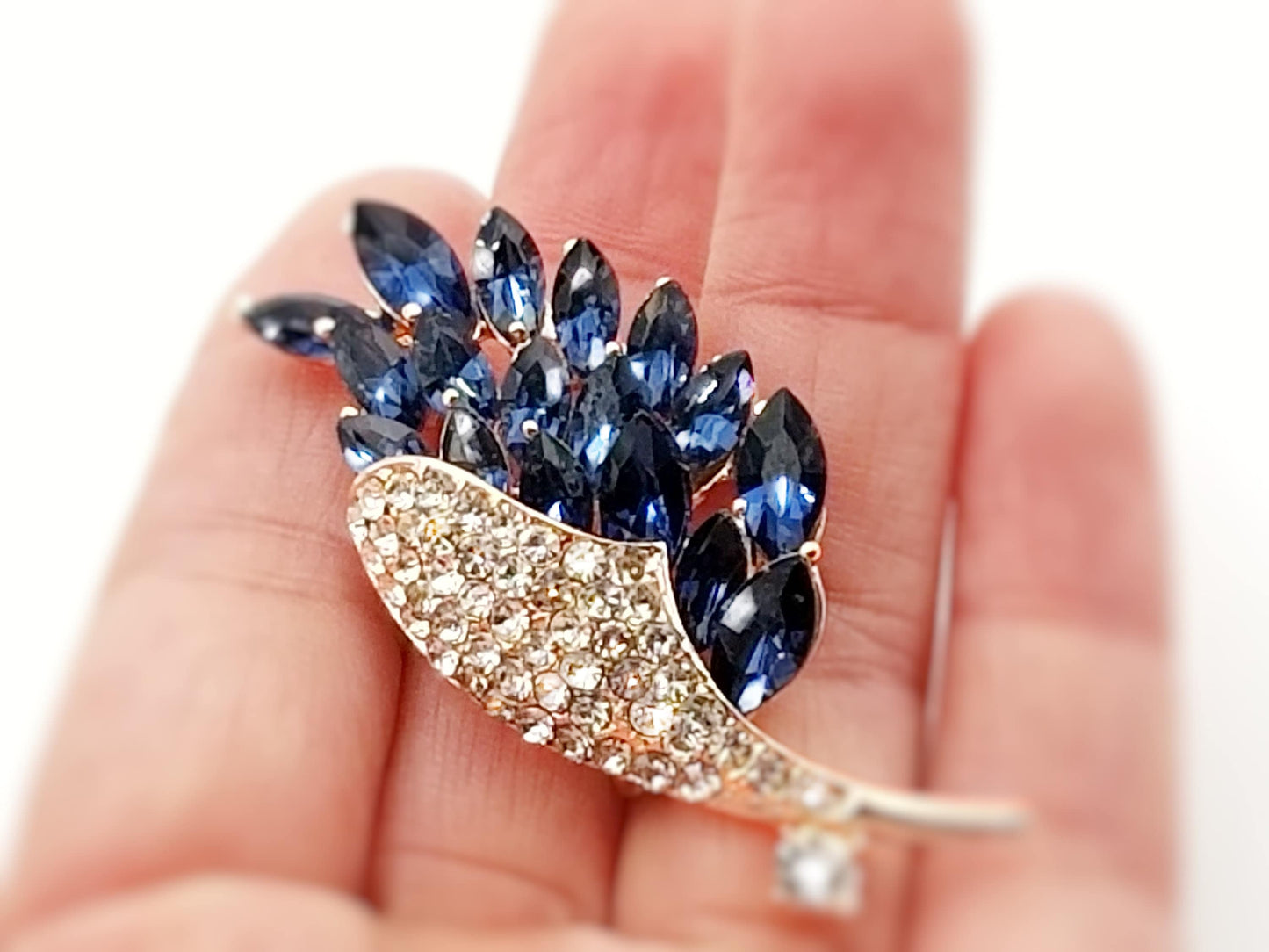 Sapphire bouquet brooch pin in 14K rose gold, dark blue crystal brooch, wedding bouquet brooch, gift for her, gift for mom