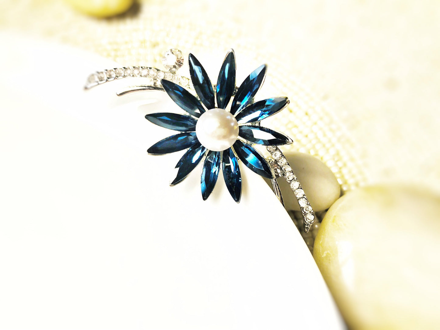 Sapphire pearl flower brooch, daisy flower brooch pin in yellow gold, wedding bouquet brooch, gift for mom, gift for her