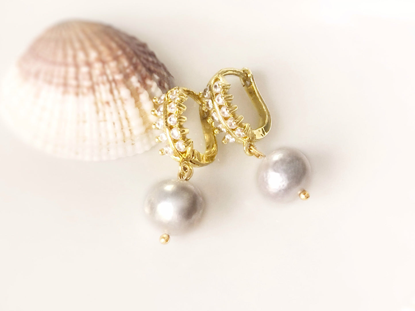 Freshwater baroque pearl dangling earrings gold, pearl bridal earrings gold, bridesmaids pearl earrings, gift for her, gift for mom
