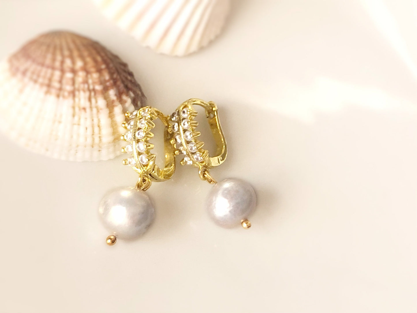 Freshwater baroque pearl dangling earrings gold, pearl bridal earrings gold, bridesmaids pearl earrings, gift for her, gift for mom