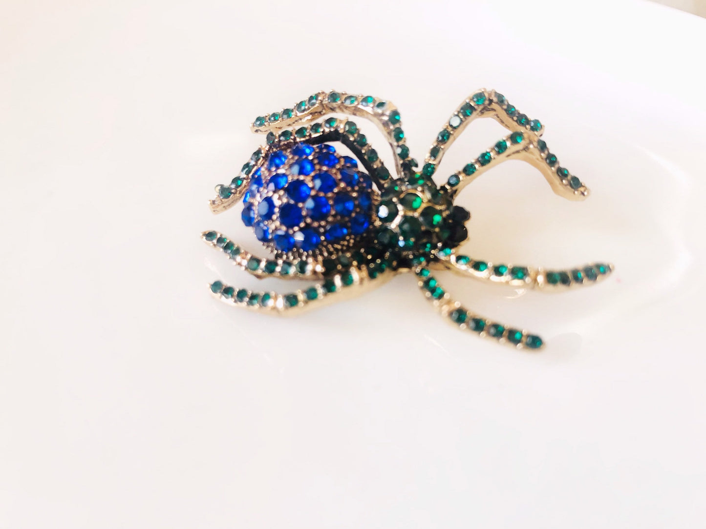 Crystal spider brooch pin, emerald sapphire crystal spider brooch, blue green crystal spider brooch, gift for her, gift for mom