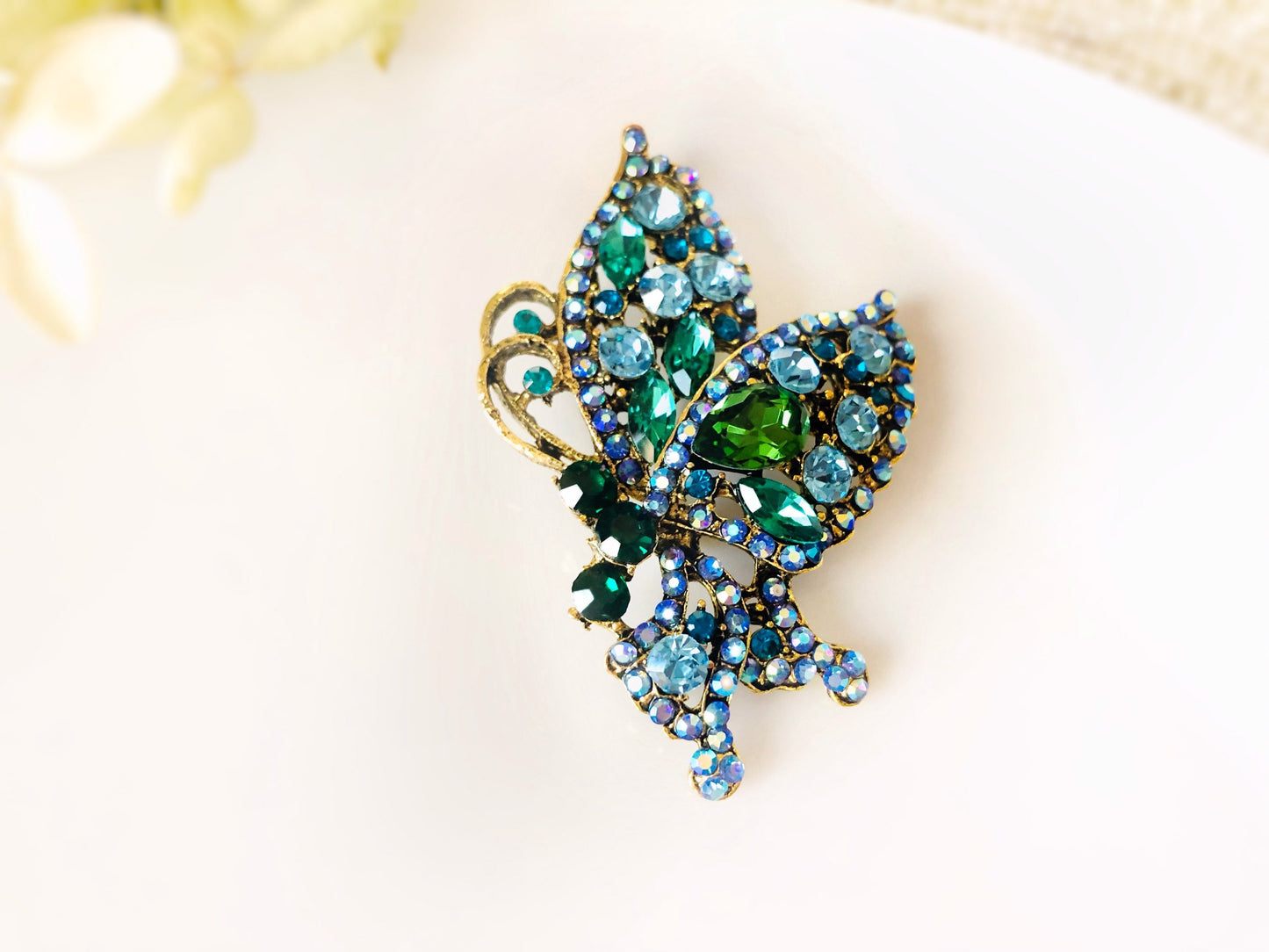 Blue green butterfly crystal brooch pendant in antique gold, green blue crystal brooch pendant crystal, gift for her, gift for mom