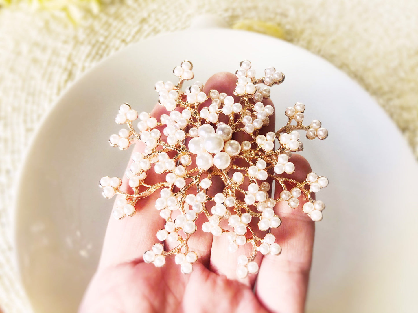 Large pearl brooch pin, starburst statement pearl brooch, wedding bouquet brooch, bridal bouquet brooch, gift for her