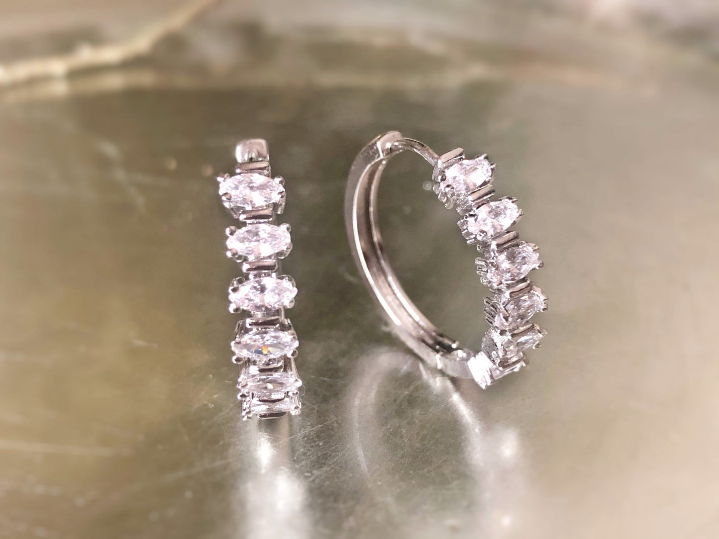 White sapphire 25mm hoop earrings in 14K gold, gemstone hoops gold, gift for her, gift for mom, April birthstone