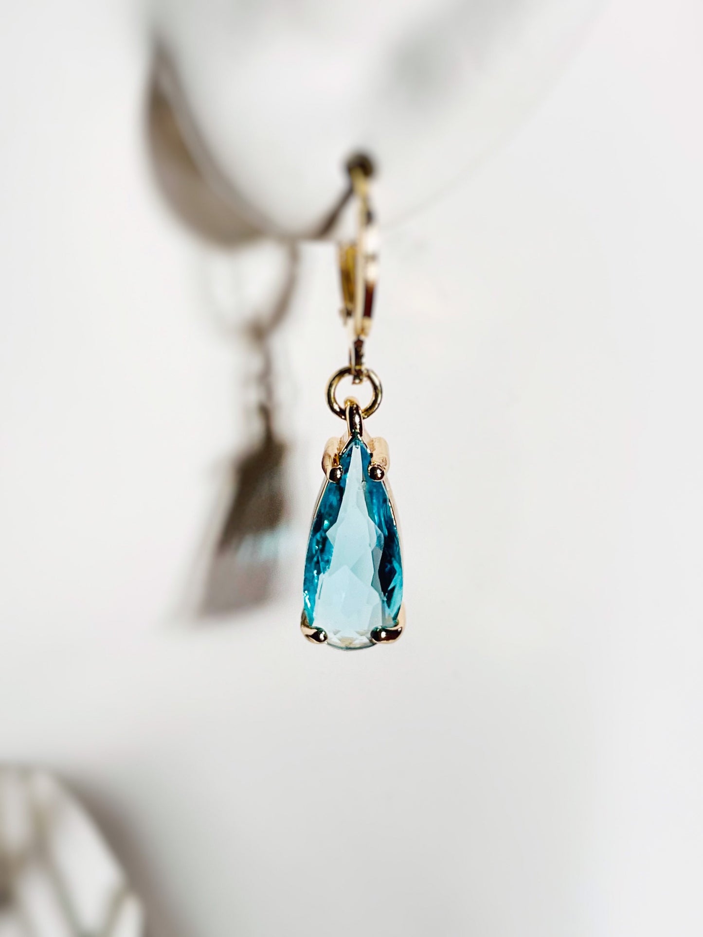 Aquamarine teardrop dangling earrings gold, March birthstones, elongated light blue gemstone earrings, gift for her, gift for mom