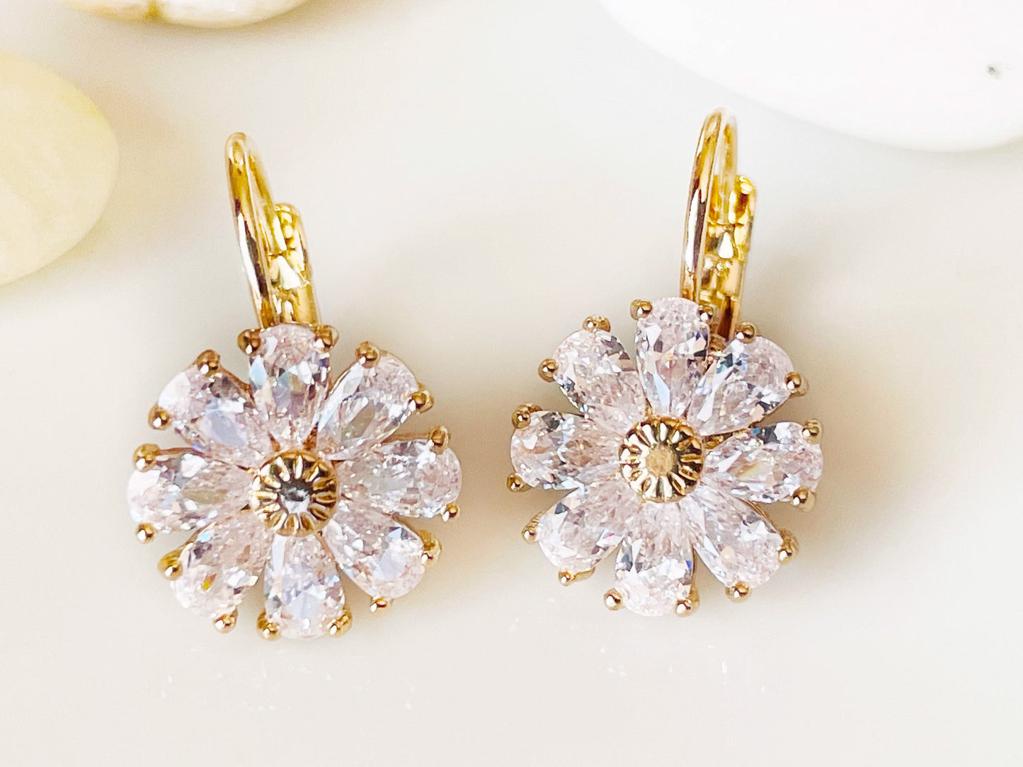 White sapphire flower dangle earrings, white gemstone daisy flower earrings, April birthstone earrings, gift for her, bridesmaids gift