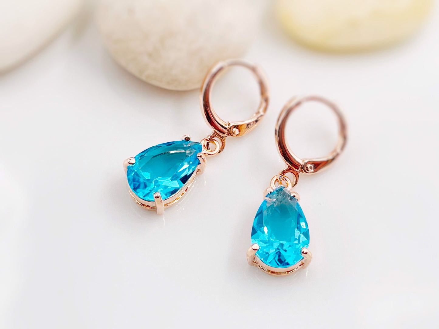 Blue topaz gemstone huggie dangling earring in 18k white gold, December birthstones, blue earrings, gift for her, gift for mom