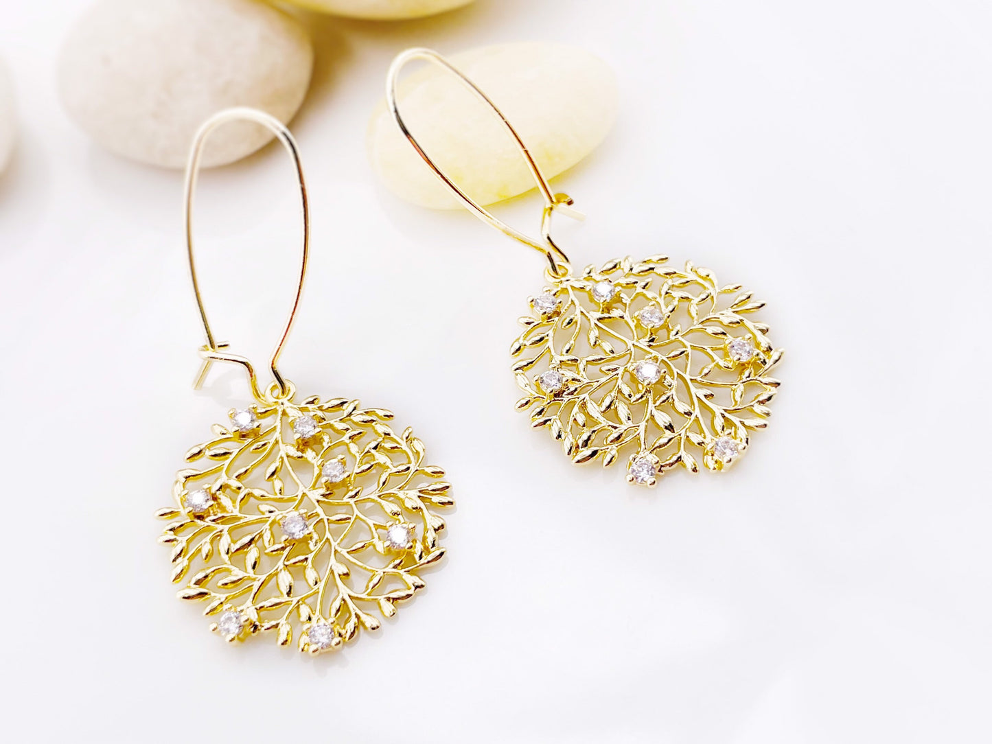 Floral filigree gold earrings, bridal earrings gold, bridesmaids earrings, wedding jewelry, gold, gift for her