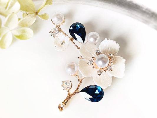 Blue sapphire pearl flower brooch, flower statement brooch pin, blue crystal pearl  wedding brooch, gift for mom, gift for her