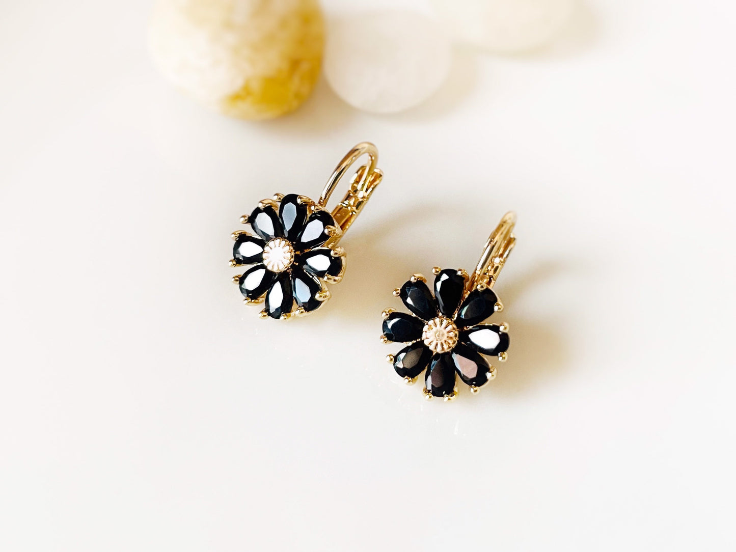 Onyx daisy gemstone earrings, black gemstone flower gold earrings, small daisy flower leverback earrings, gift for mom, gift for her