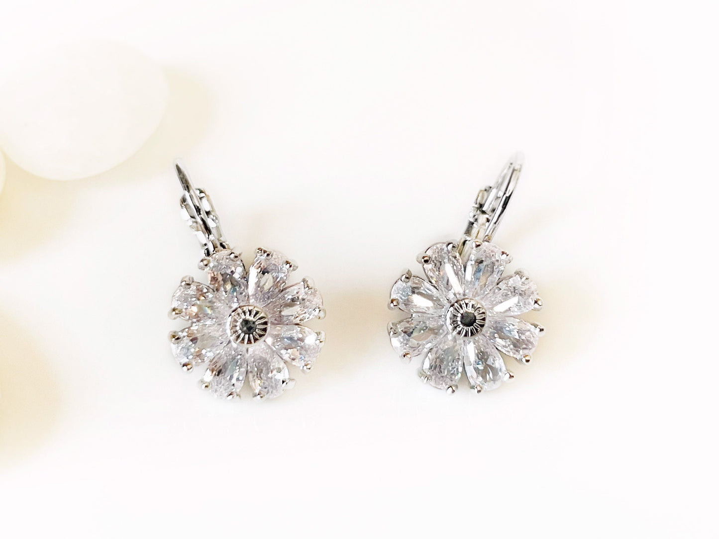 White sapphire flower dangle earrings, white gemstone daisy flower earrings, April birthstone earrings, gift for her, bridesmaids gift