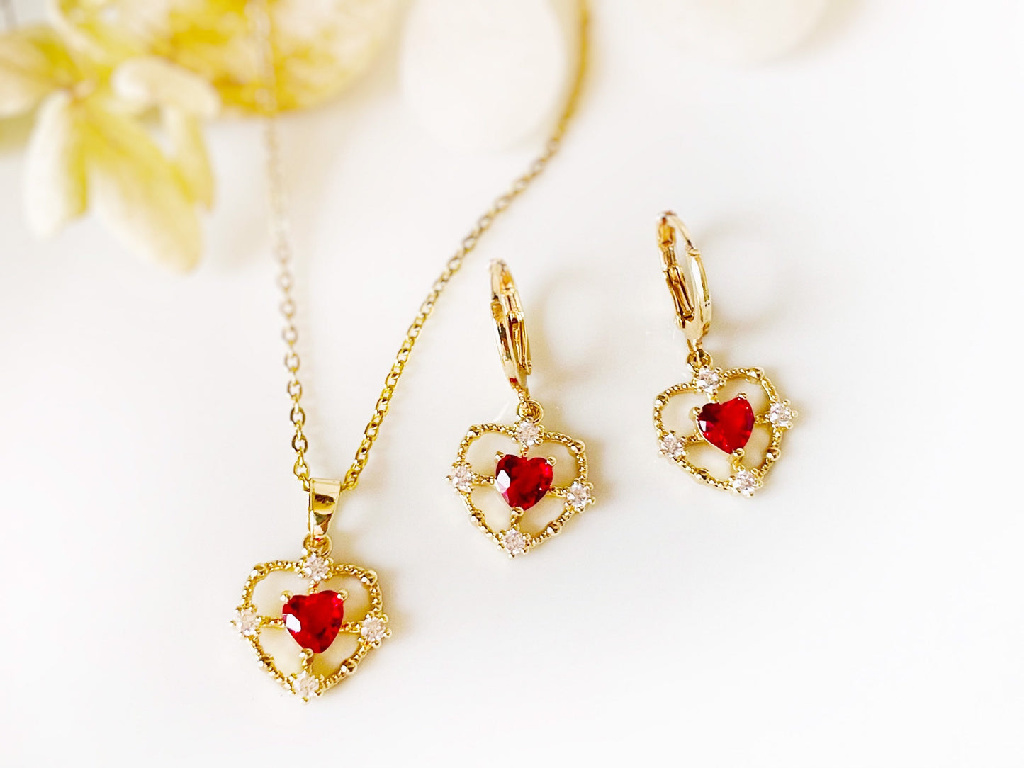 Small ruby heart jewelry gold earrings + necklace set